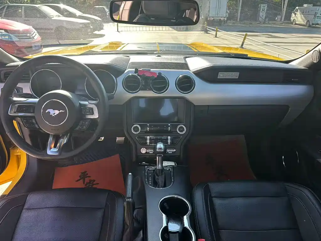 Ford Mustang — миниатюра 8