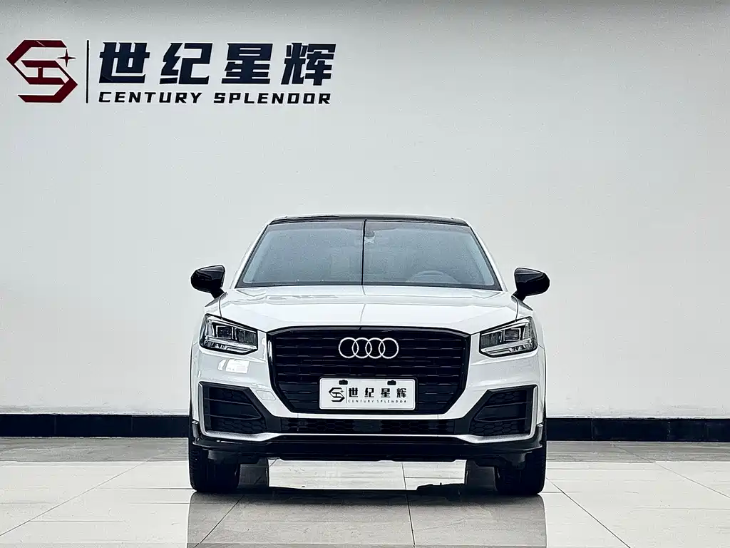 Audi Q2L 2021 35 TFSI Fashion