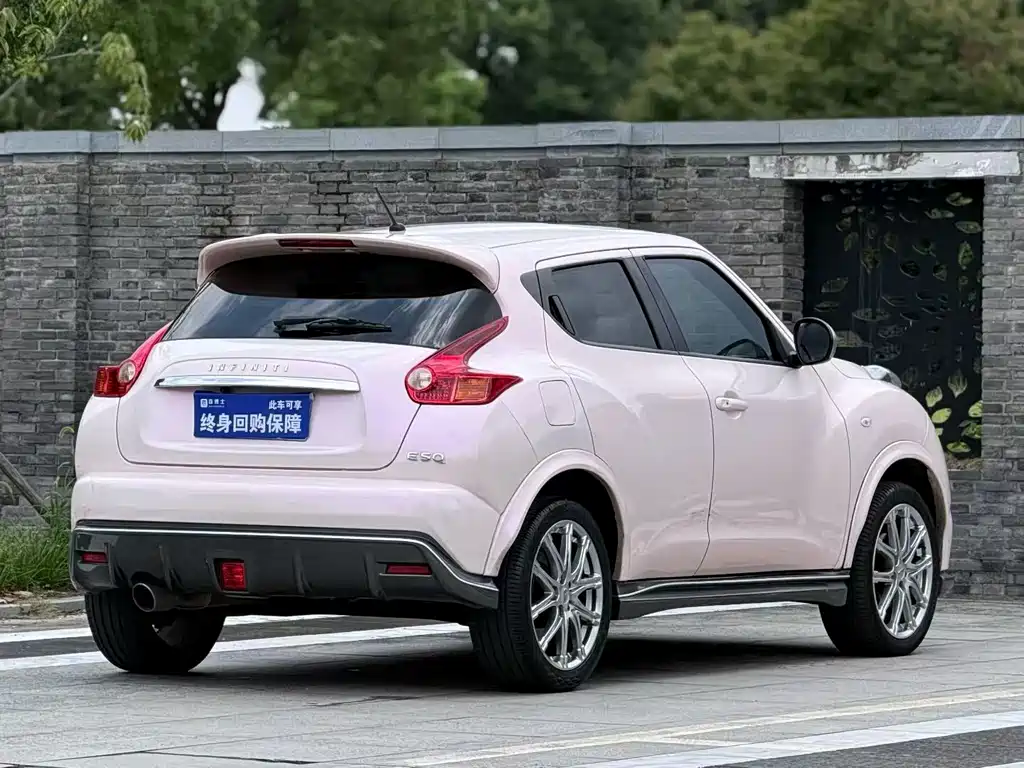 Infiniti ESQ — миниатюра 4
