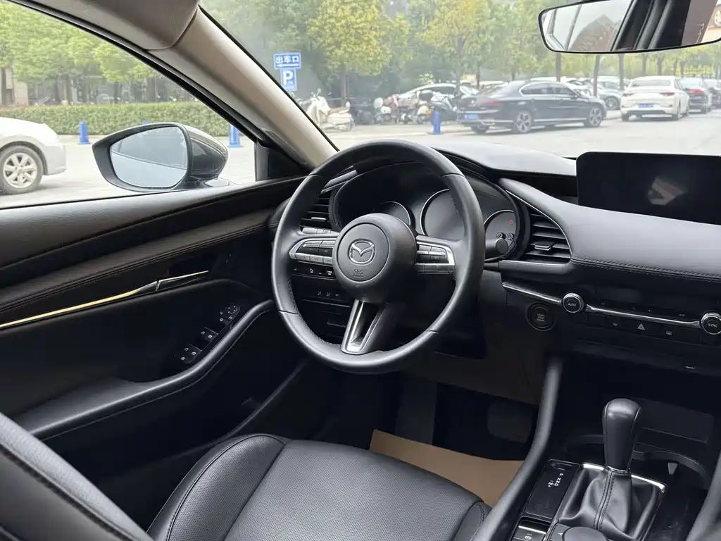 Mazda 3 Axela — миниатюра 16