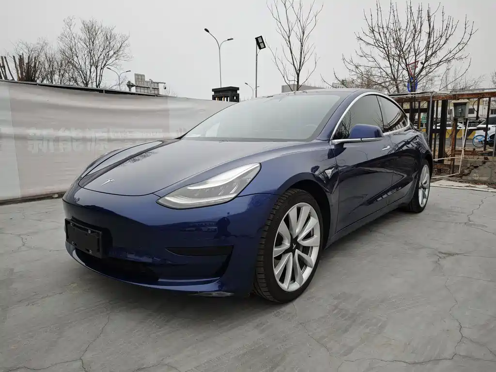Tesla Model 3 2020