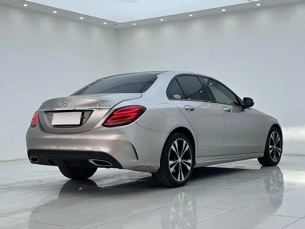Mercedes-Benz C-Class — миниатюра 9
