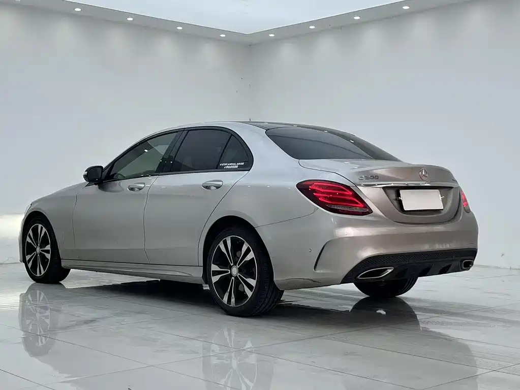 Mercedes-Benz C-Class — миниатюра 4