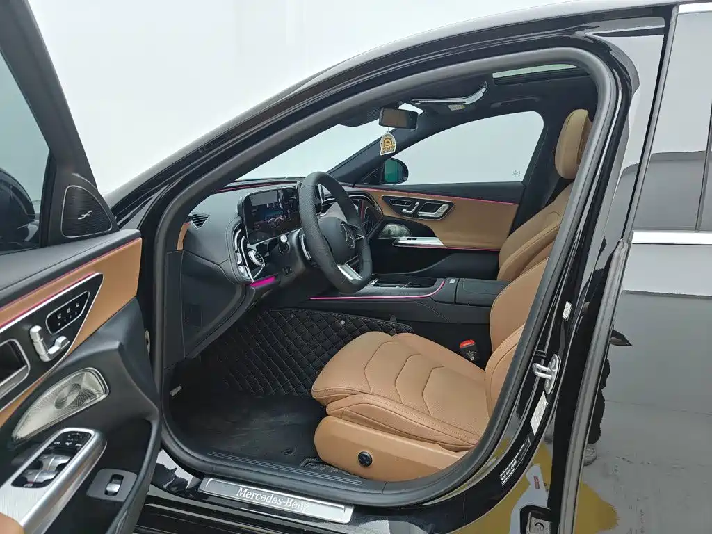 Mercedes-Benz E-Class id 4622396 из Китая 24