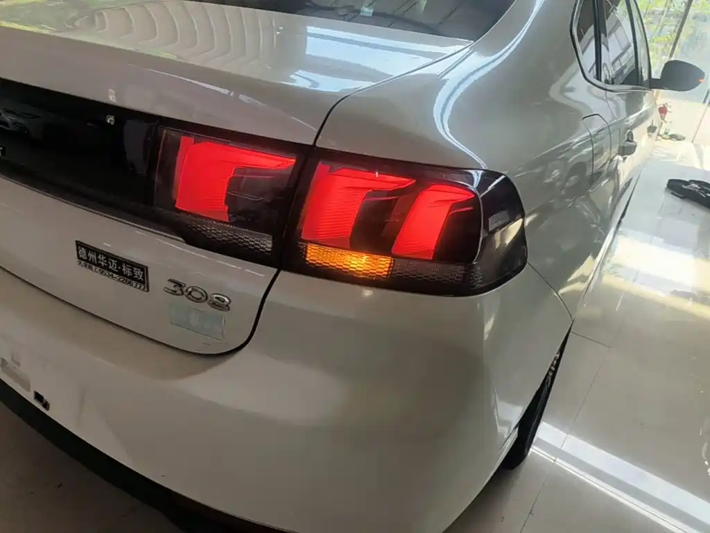 Peugeot 308 — миниатюра 8