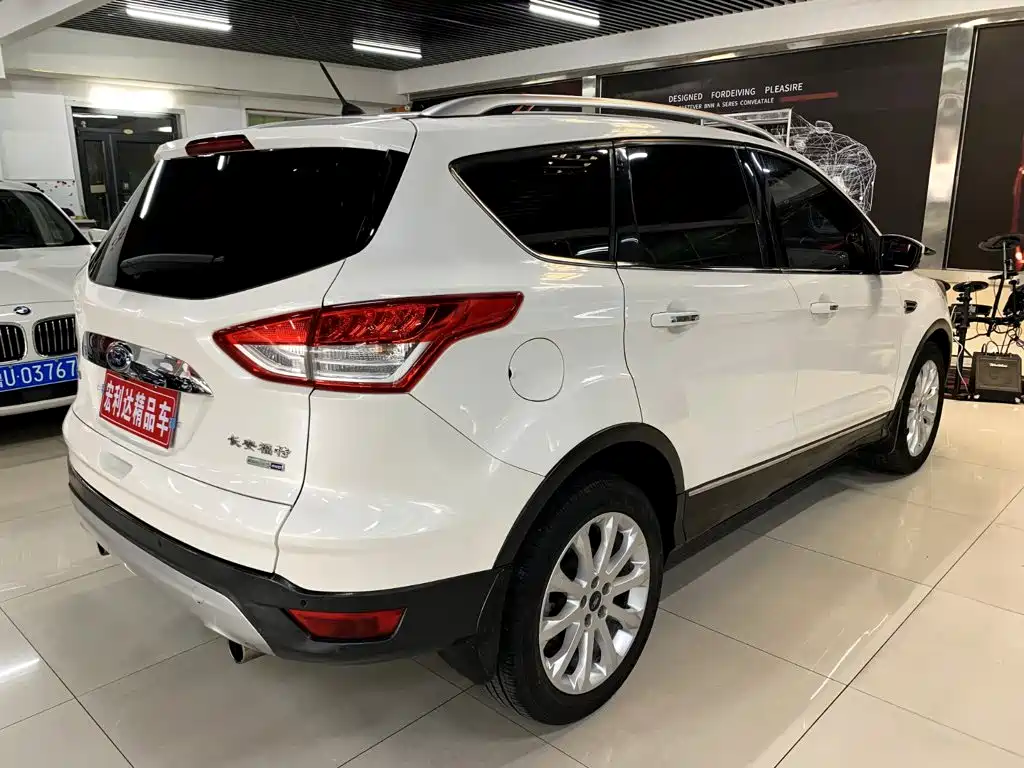 Ford Kuga — миниатюра 12