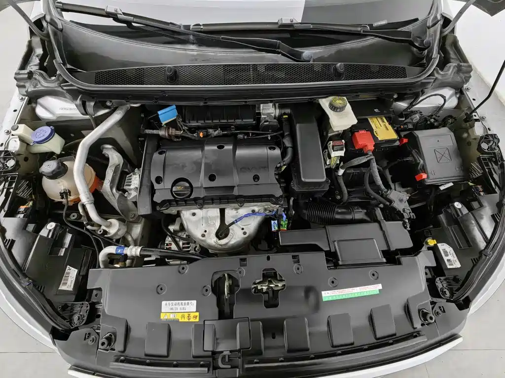 Peugeot 308 — миниатюра 6