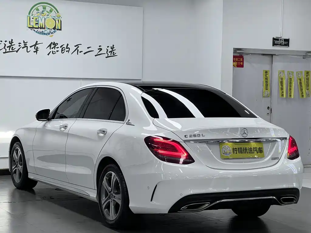 Mercedes-Benz C-Class — миниатюра 7