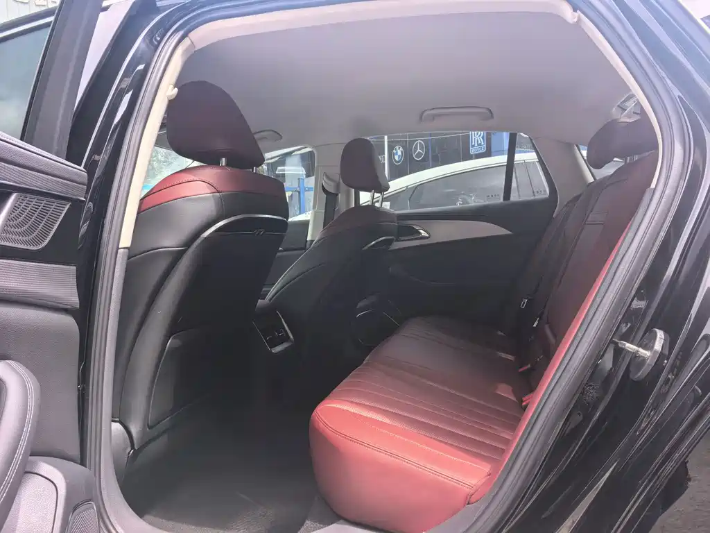 Hongqi Hongqi H5 — миниатюра 3