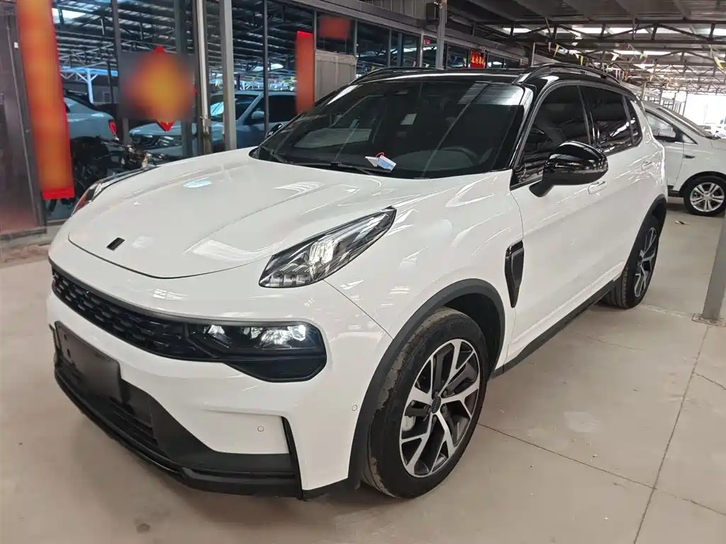 Lynk & Co 01 EM-P 2021