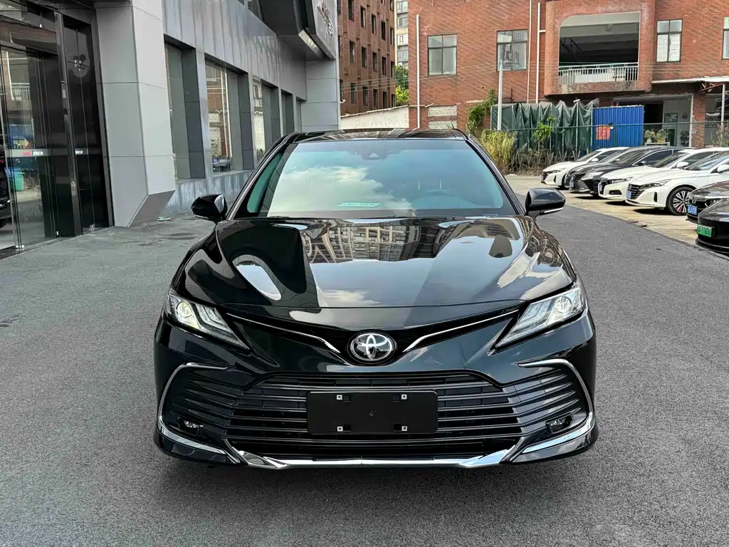 Toyota Camry — миниатюра 2