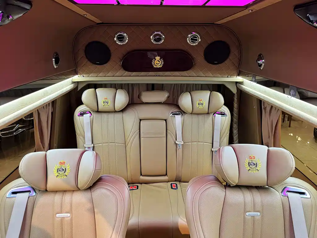 Ford E350 — миниатюра 21