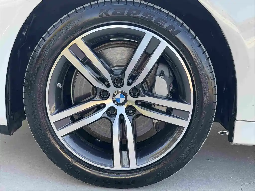 BMW 5 Series — миниатюра 18