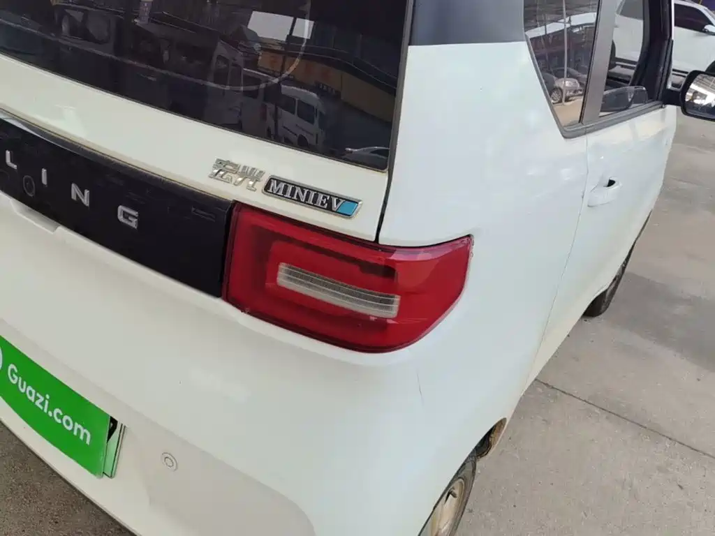 Wuling MINIEV — миниатюра 8
