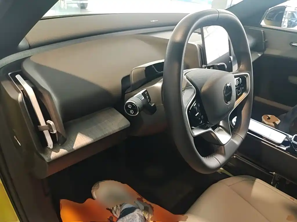Volvo EX30 — миниатюра 10