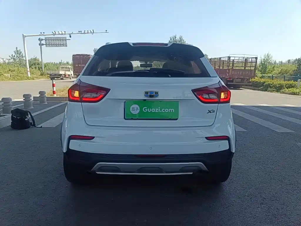 Geely Vision X3 — миниатюра 6