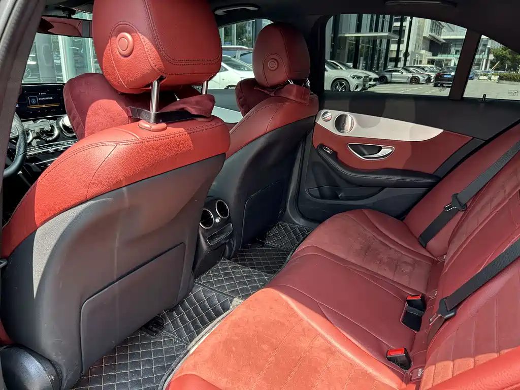Mercedes-Benz C-Class — миниатюра 12