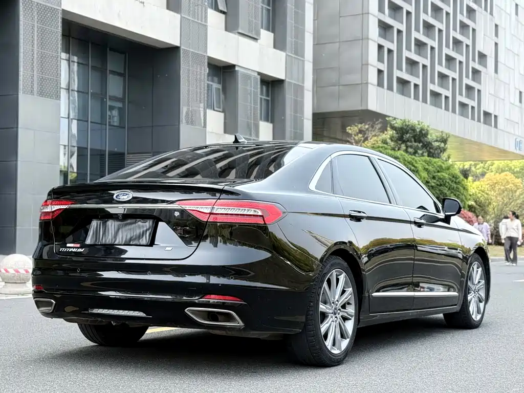 Ford Taurus 2019 EcoBoost 245 Premium