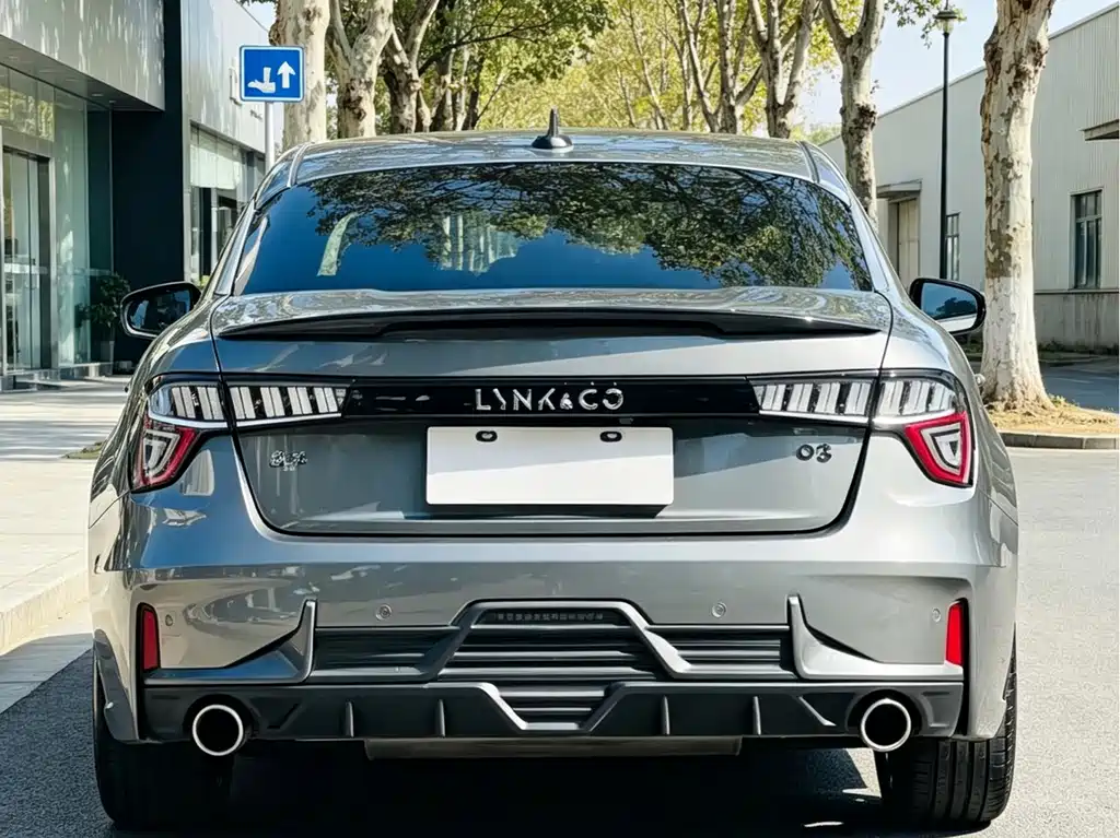 Lynk & Co 03 — миниатюра 8