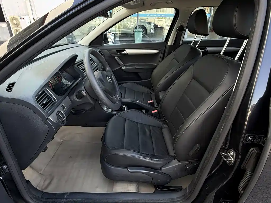Volkswagen Lavida — миниатюра 9