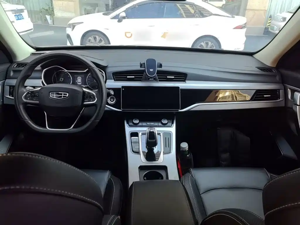Geely Boyue — миниатюра 10