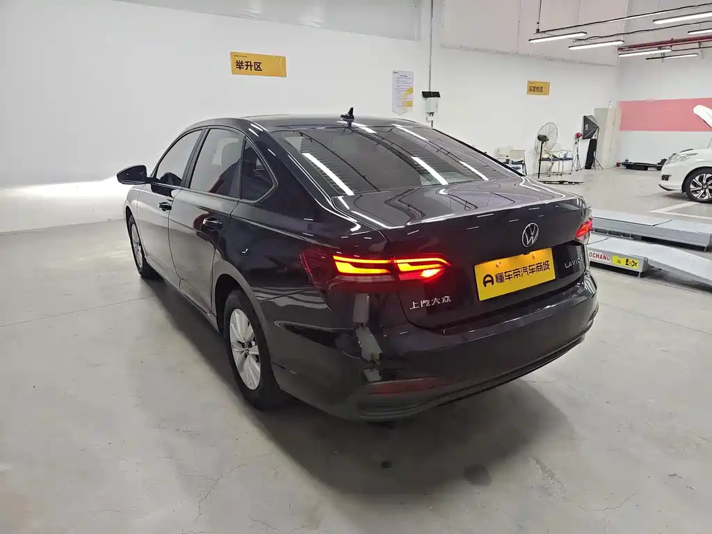 Volkswagen Lavida — миниатюра 3