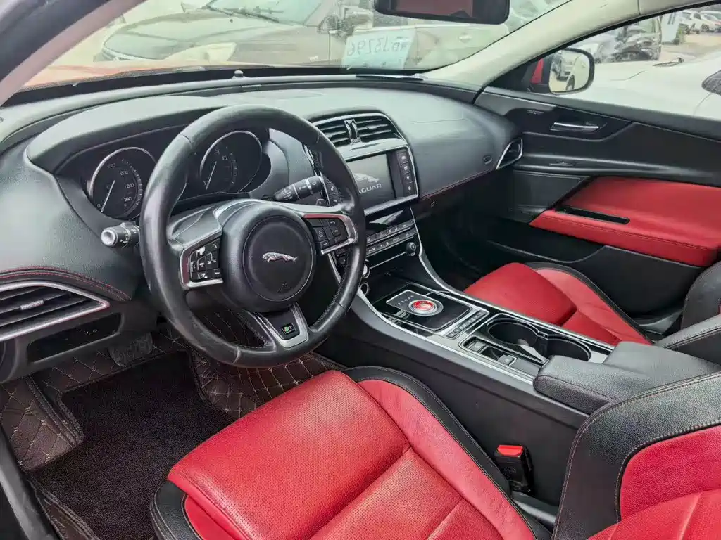 Jaguar XE — миниатюра 4