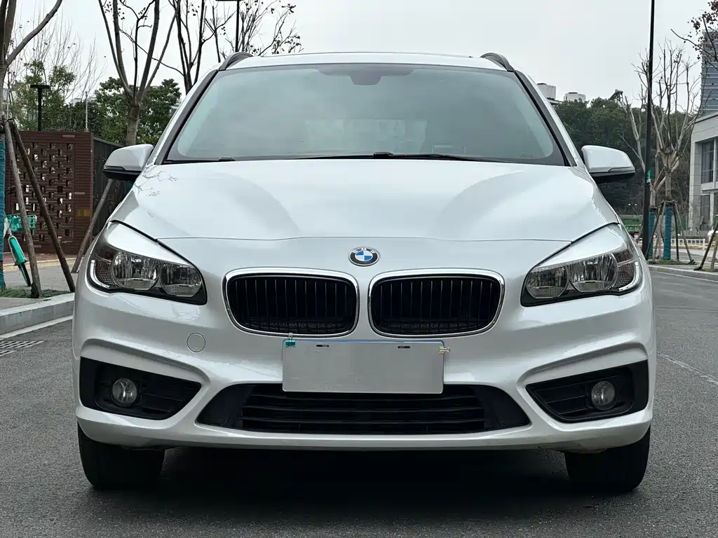 BMW 2 SERIES MULTIFUNCTIONAL STATION WAGON
