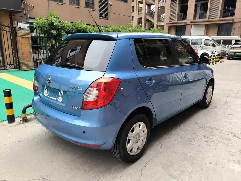 Skoda Fabia — миниатюра 4