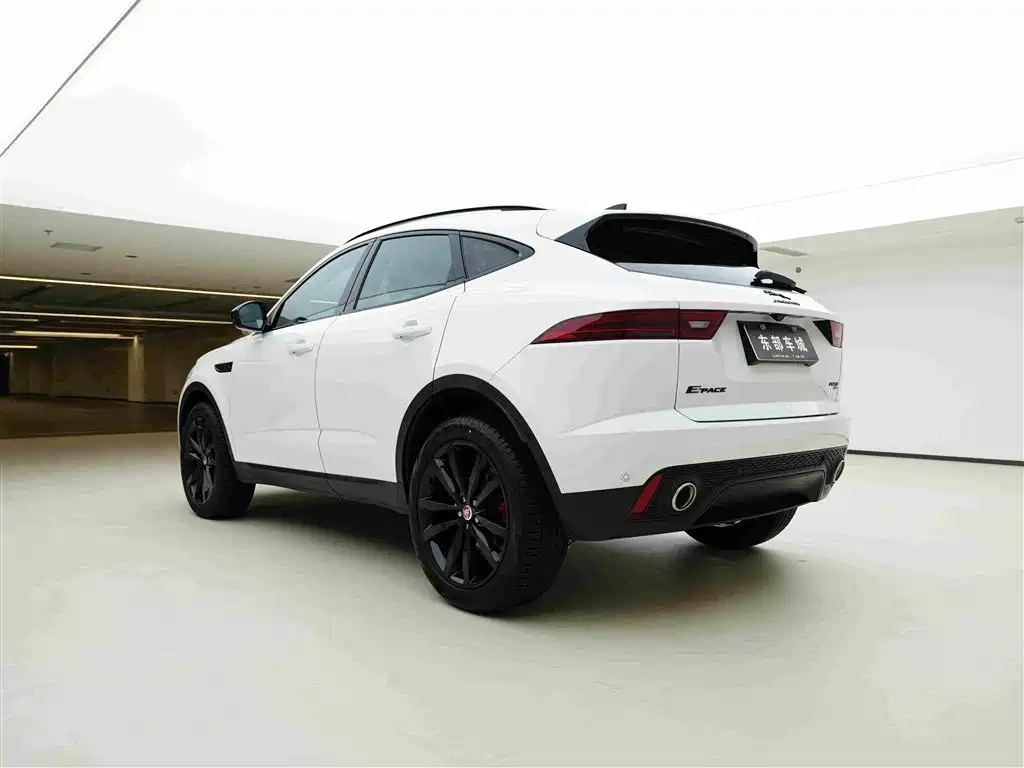 Jaguar E-PACE — миниатюра 5