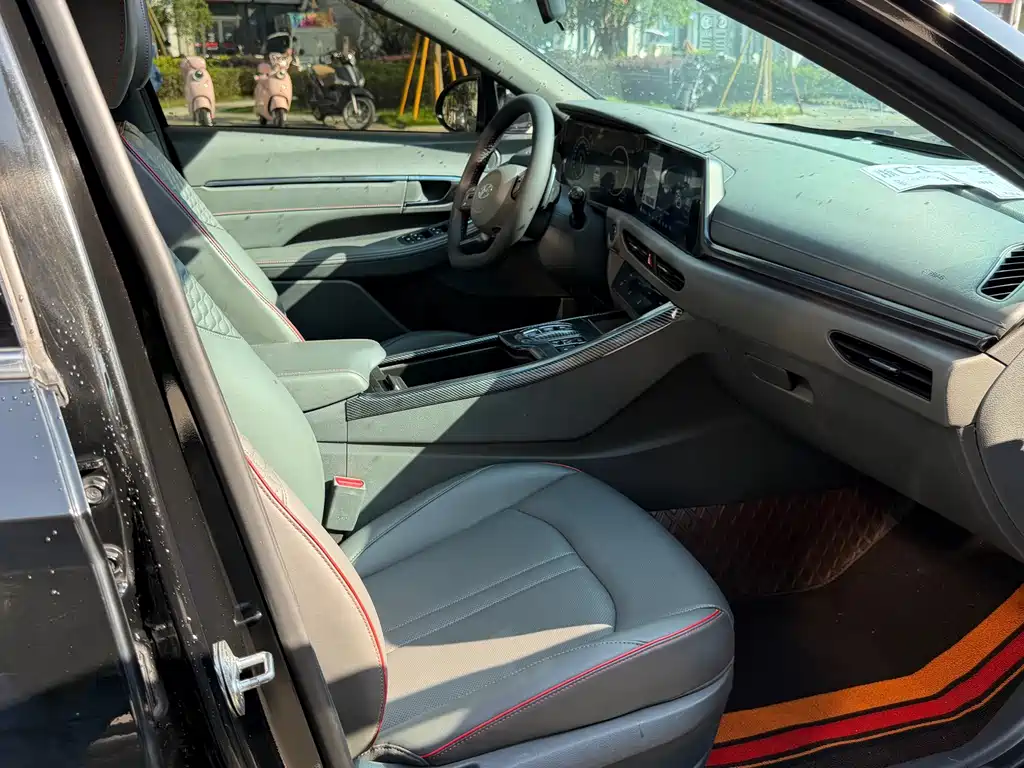 Hyundai Sonata — миниатюра 11