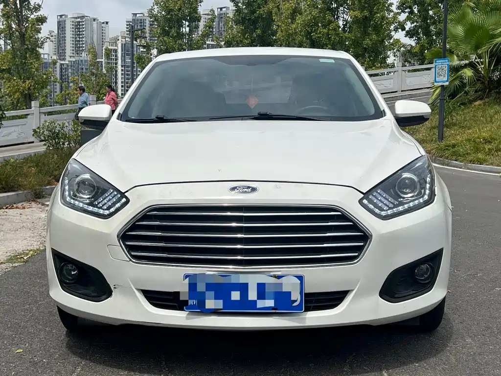 Ford Escort — миниатюра 2