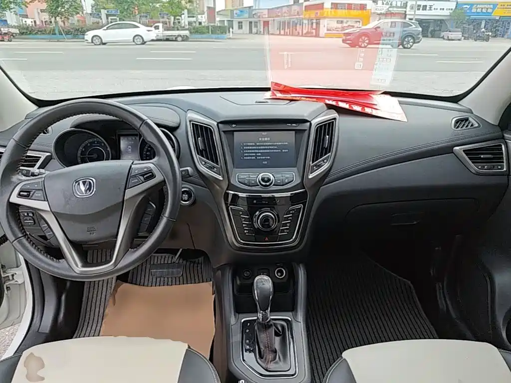 Changan CS35 — миниатюра 10