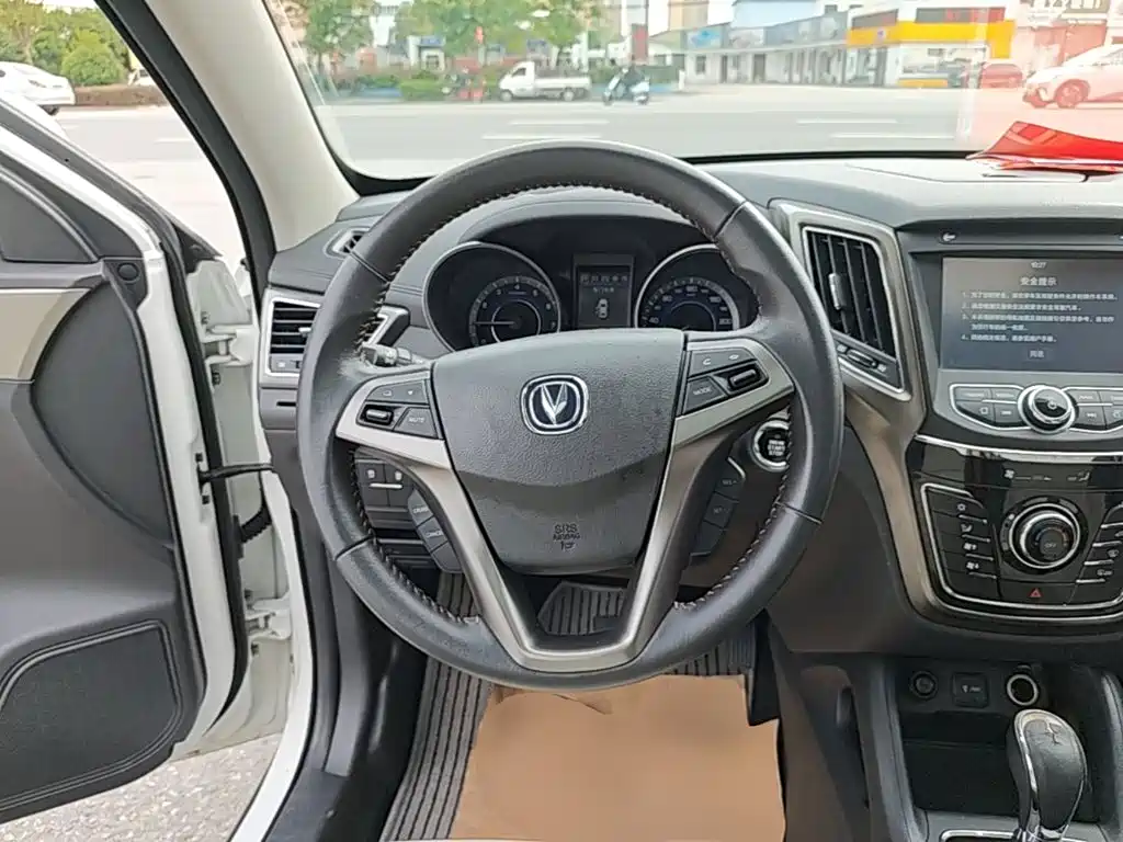 Changan CS35 — миниатюра 11