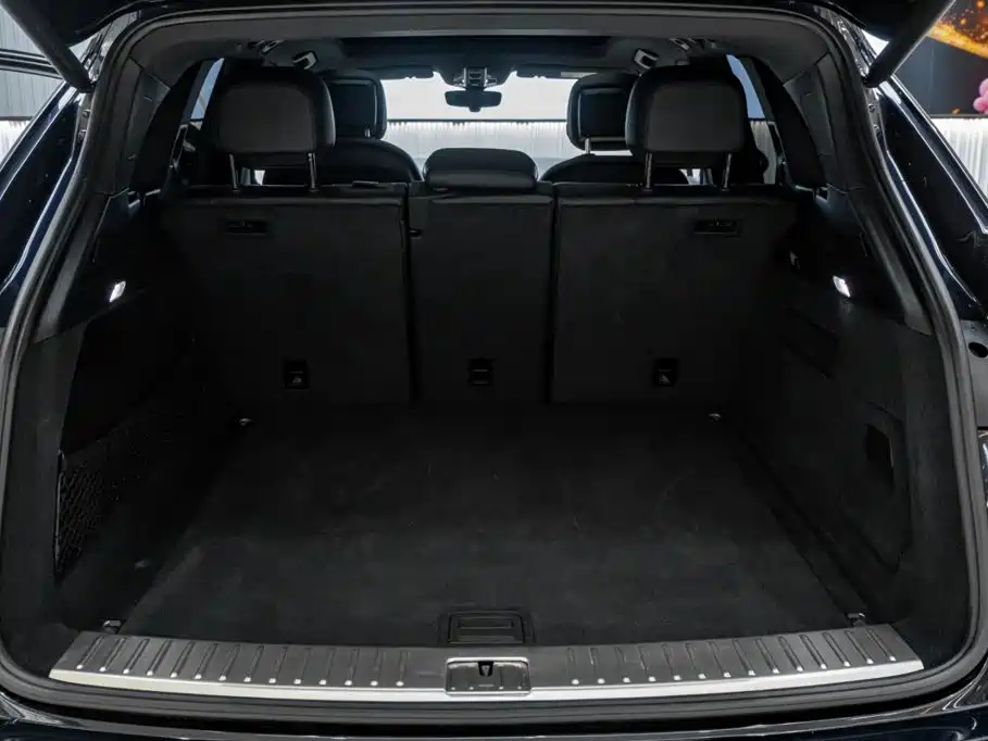 Porsche Cayenne — миниатюра 12