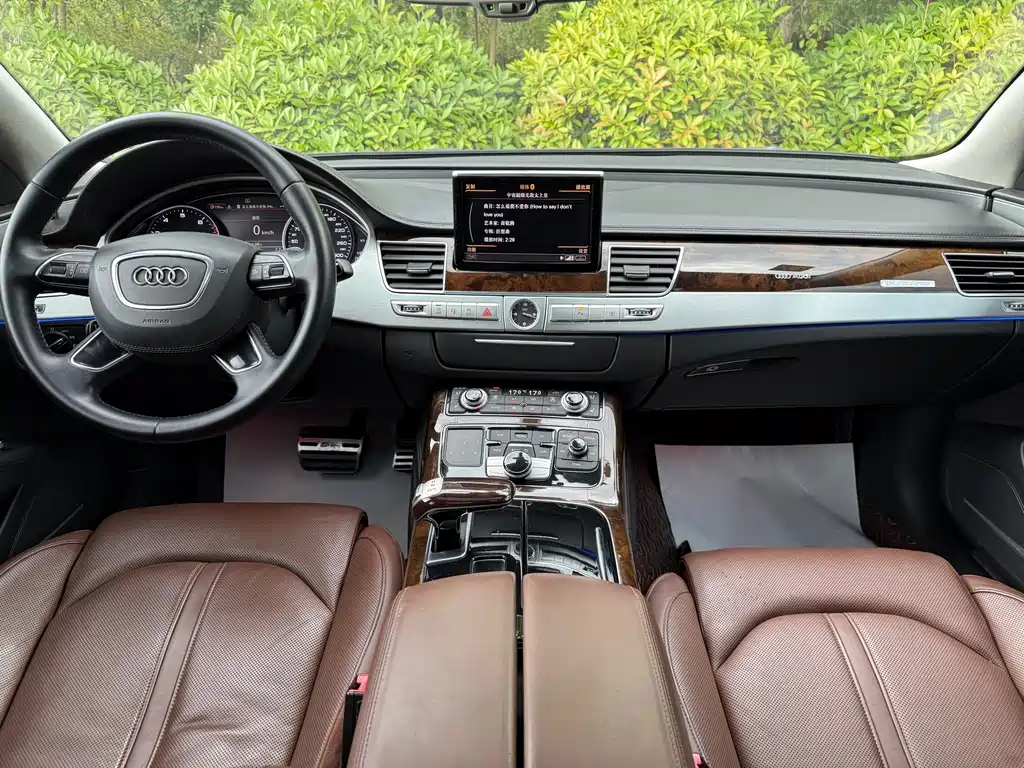 Audi A8 — миниатюра 11