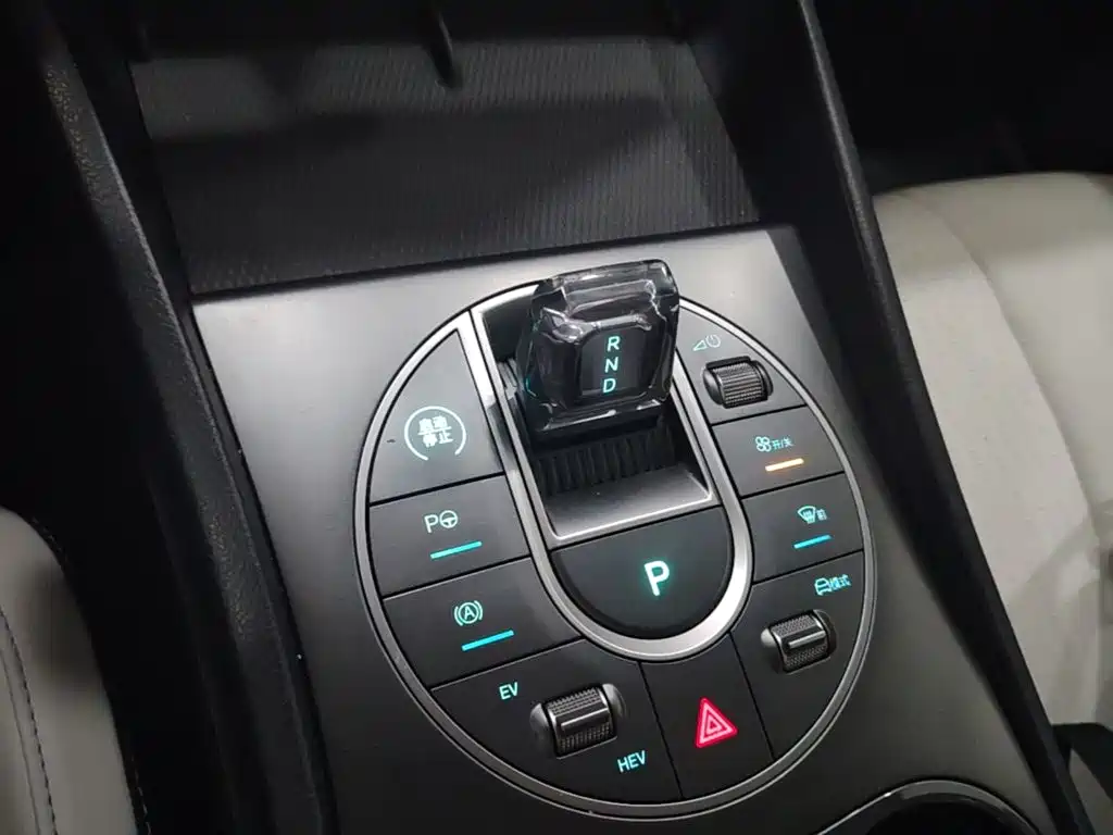 BYD Seal 05 DM-i — миниатюра 14