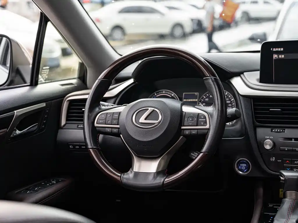 Lexus RX — миниатюра 15
