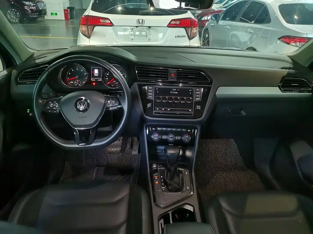 Volkswagen Tiguan L — миниатюра 10