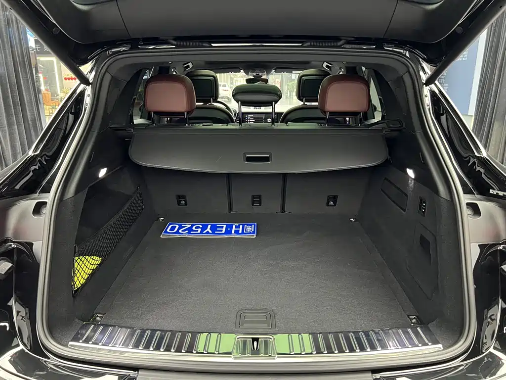 Porsche Cayenne — миниатюра 9