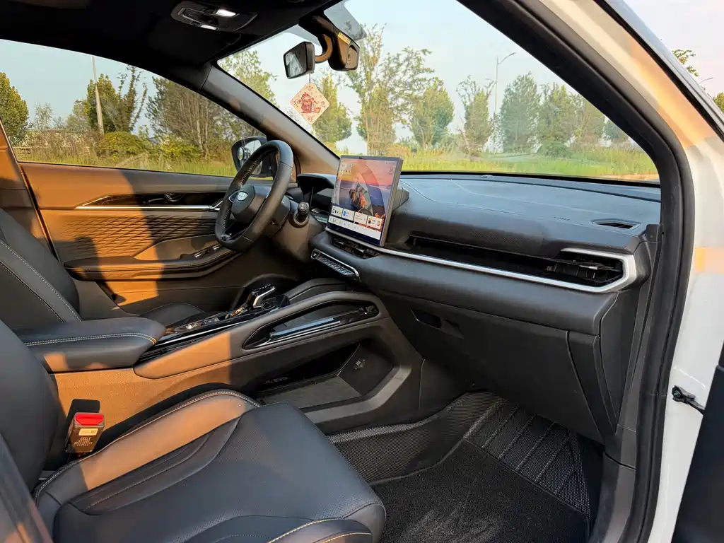 Geely Binyue — миниатюра 24
