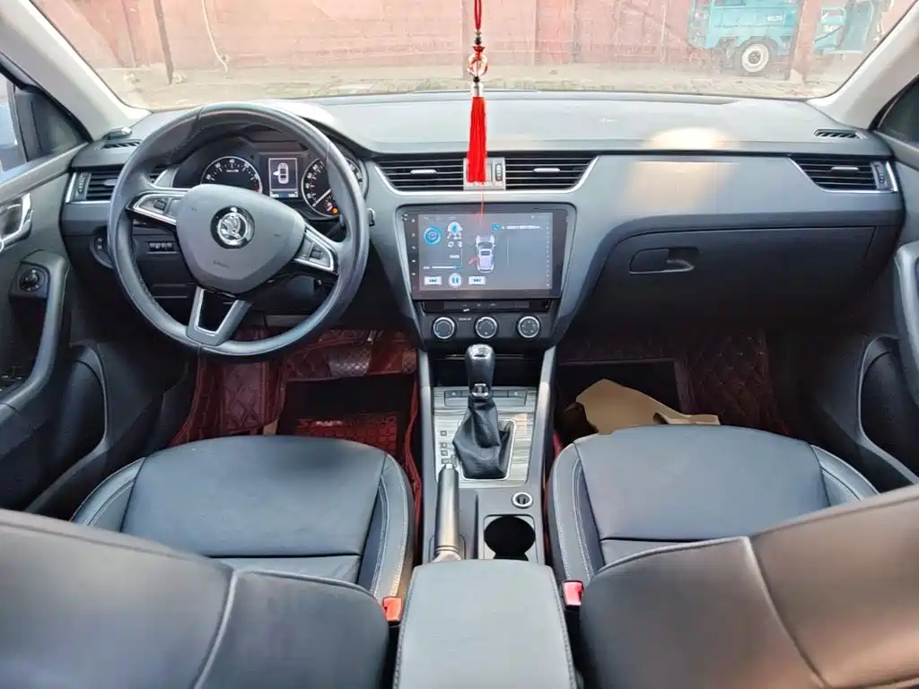 Skoda Octavia — миниатюра 10