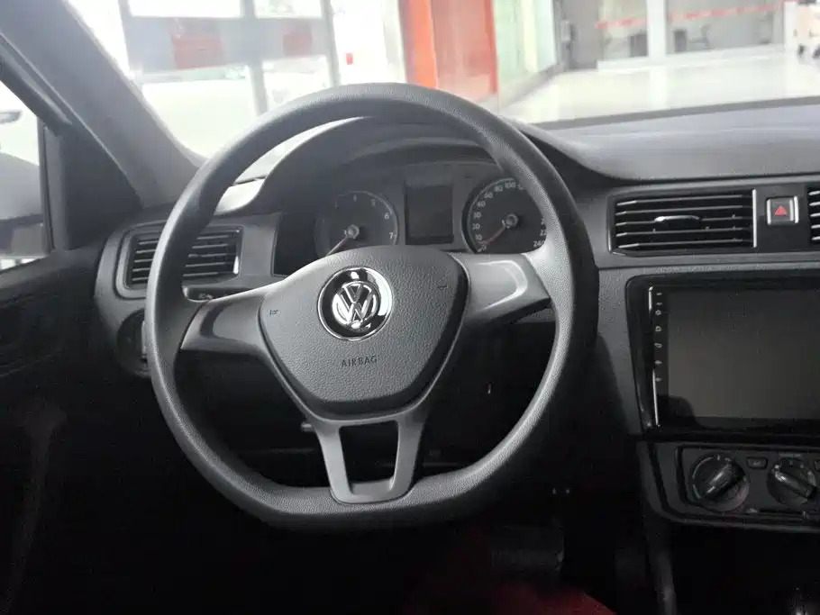 Volkswagen Santana — миниатюра 15
