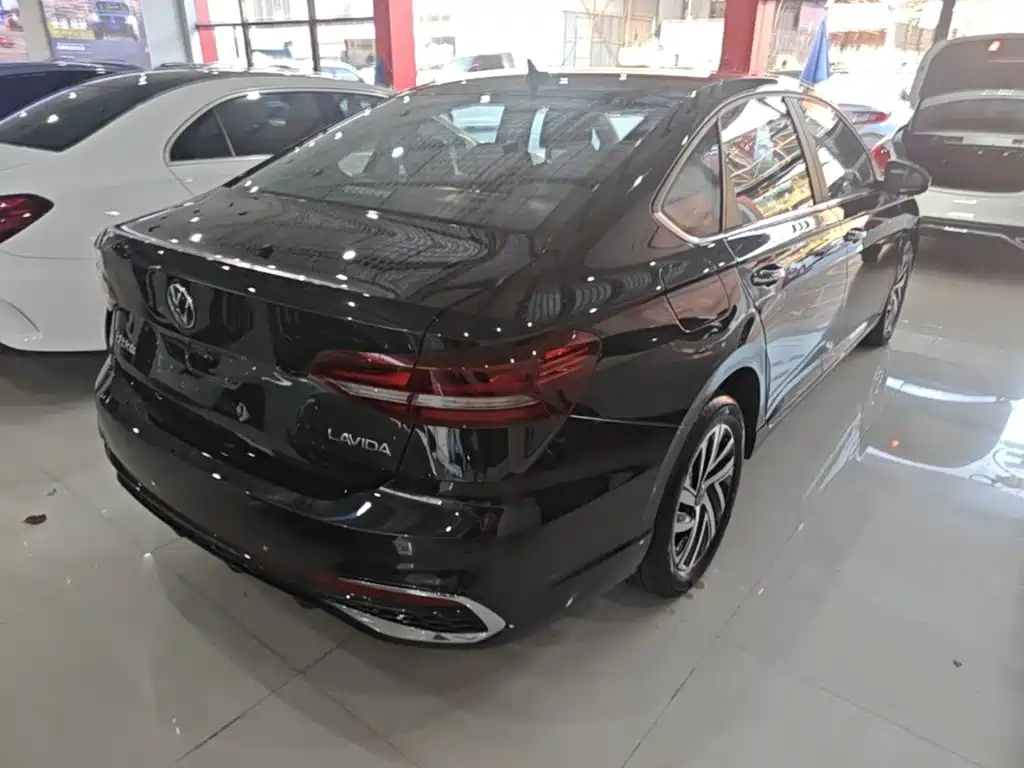 Volkswagen Lavida — миниатюра 7