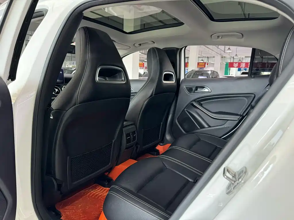 Mercedes-Benz GLA — миниатюра 8