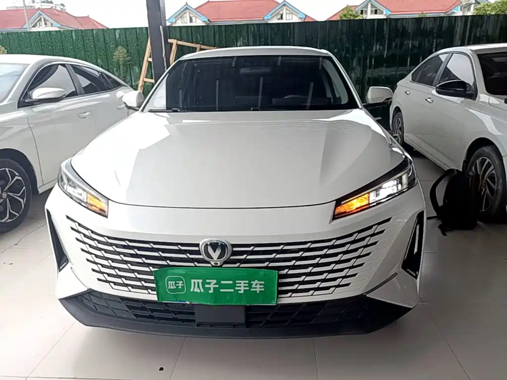 Changan Yida — миниатюра 3