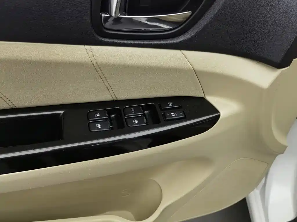 Changan Eado — миниатюра 9