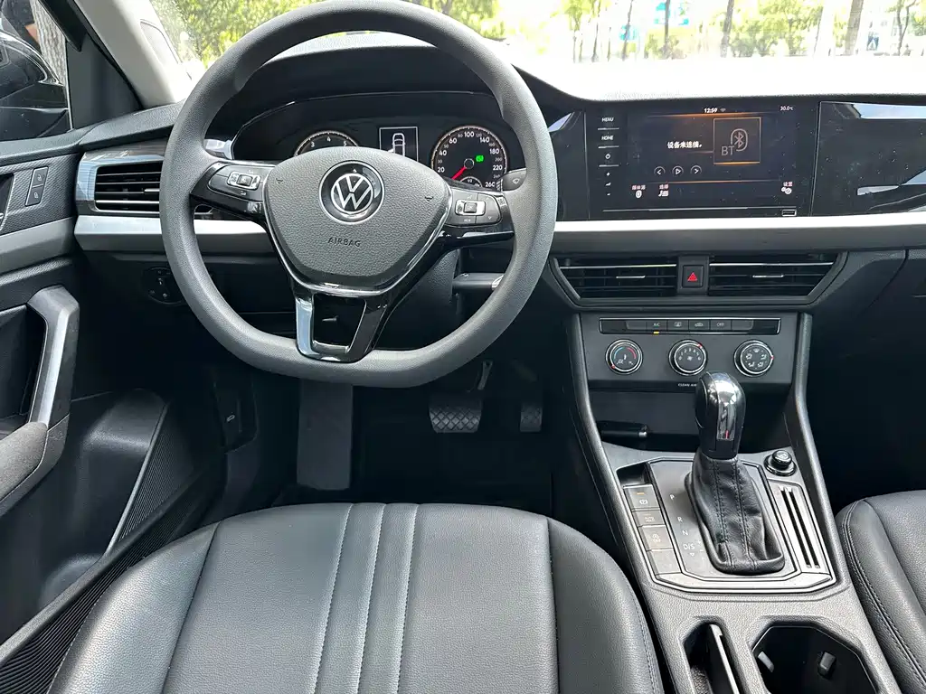 Volkswagen Lavida — миниатюра 10