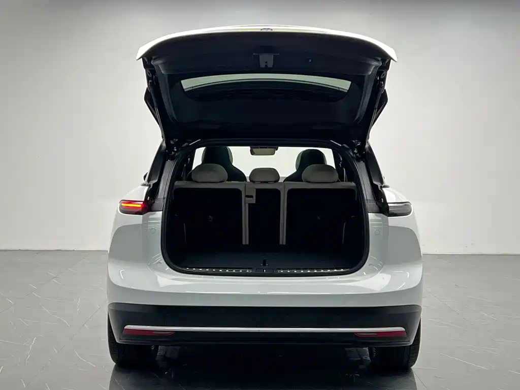 NIO ES6 — миниатюра 11