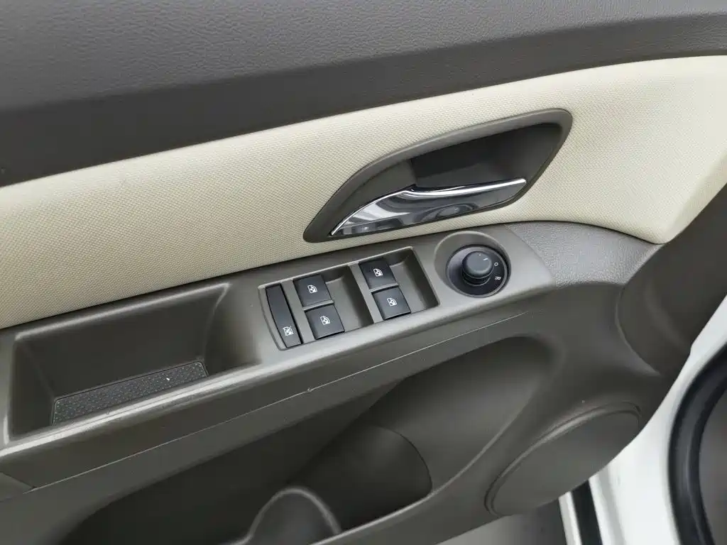 Chevrolet Cruze — миниатюра 9